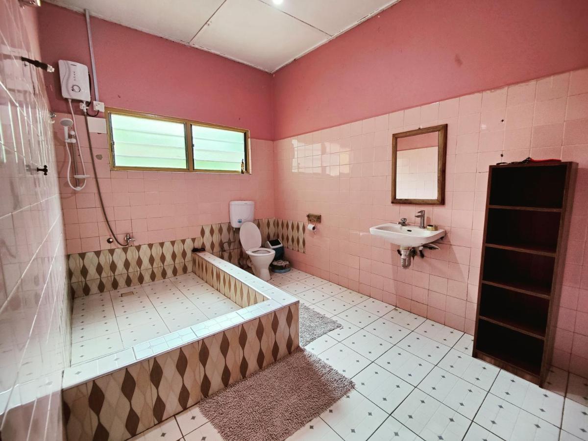 Tumi Hostel Kumasi Extérieur photo