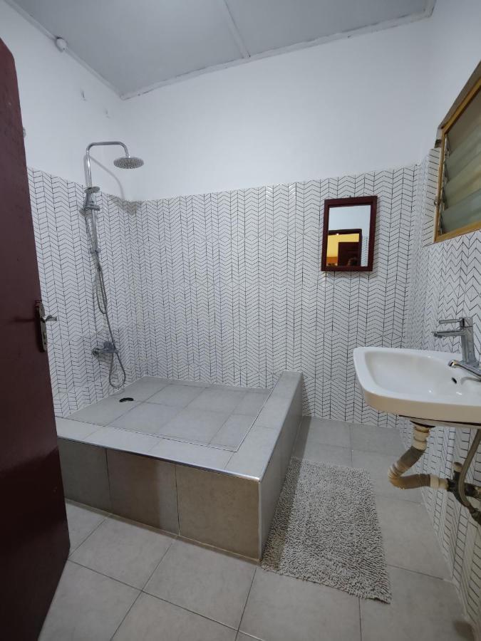 Tumi Hostel Kumasi Extérieur photo