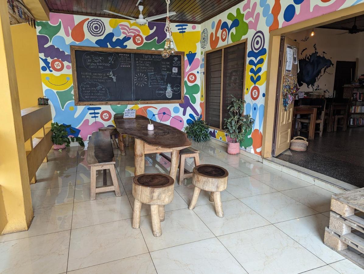 Tumi Hostel Kumasi Extérieur photo