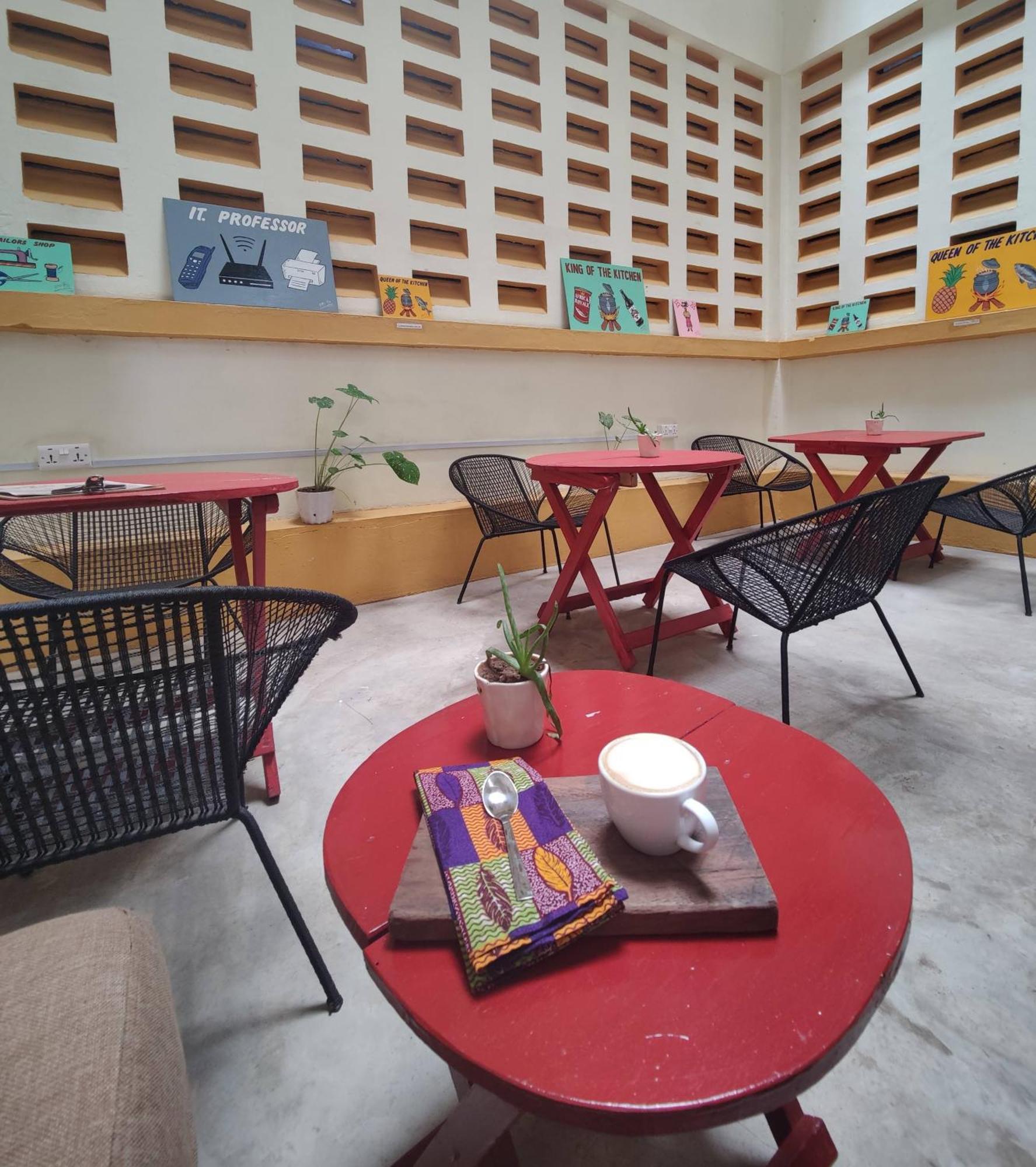 Tumi Hostel Kumasi Extérieur photo